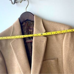 Ralph Lauren 40R sport coat. 100% Camel hair 🐫
